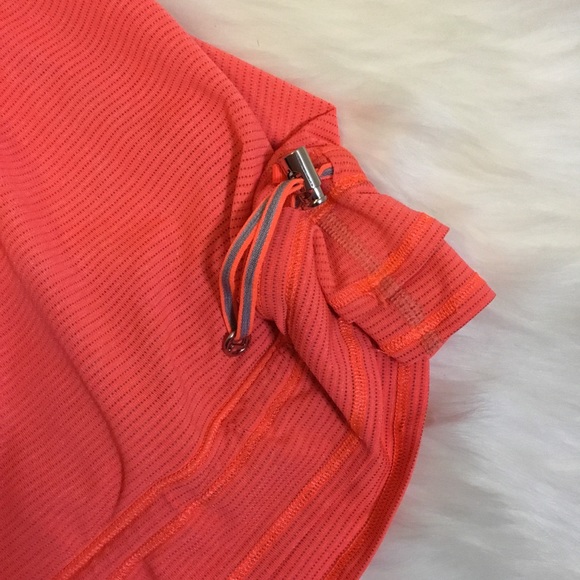 Lululemon Build-in-bra strap tank top - Picture 7 of 7